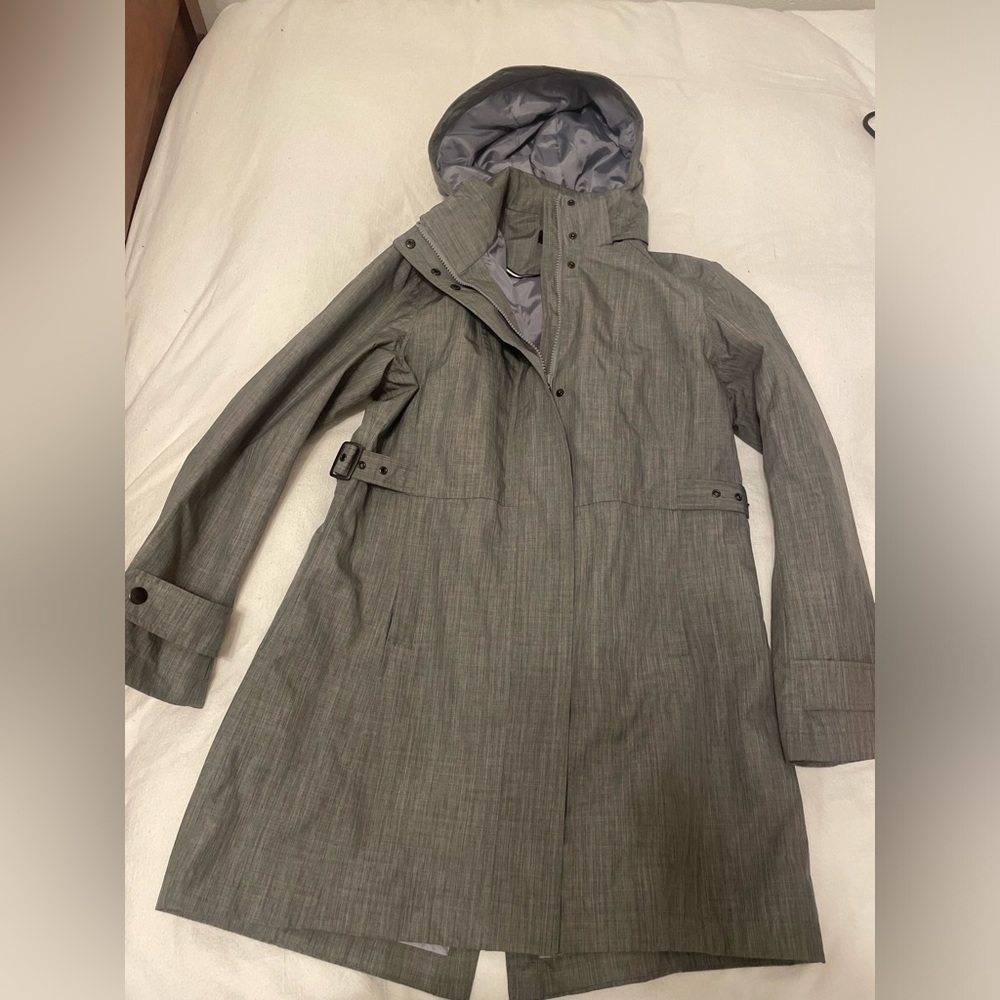 NWOT Kirkland Heather Gray Waterproof Rain Coat Size Small